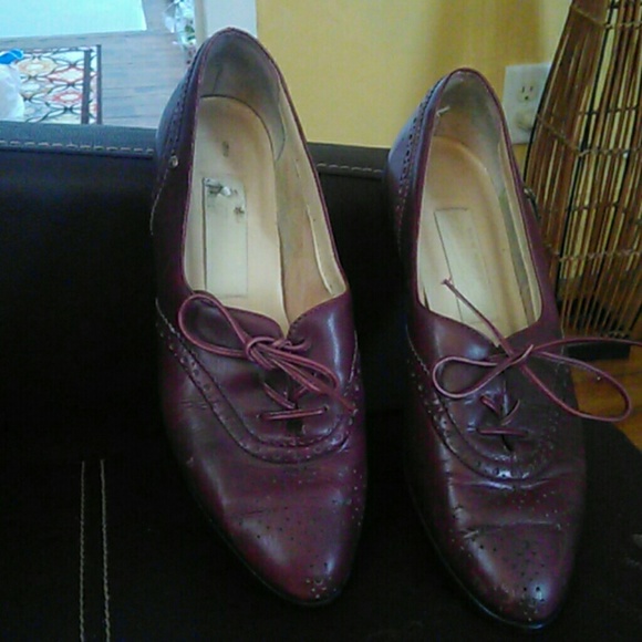 Shoes - Picture 2 of 4